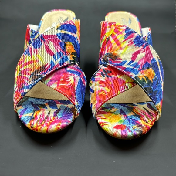 Size 8 Aerosoles Heelrest High Alert heels - Picture 2 of 8